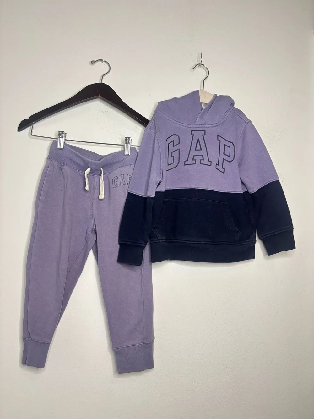 GAP KIDS PURPLE COLORBLOCK BRANDED SWEAT SET SZ XSMALL